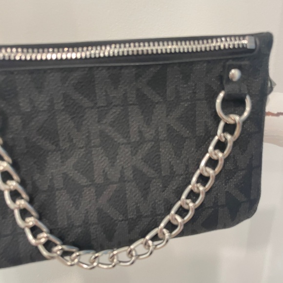 Michael Kors Chain Fanny Pack / NWOT - Picture 7 of 7